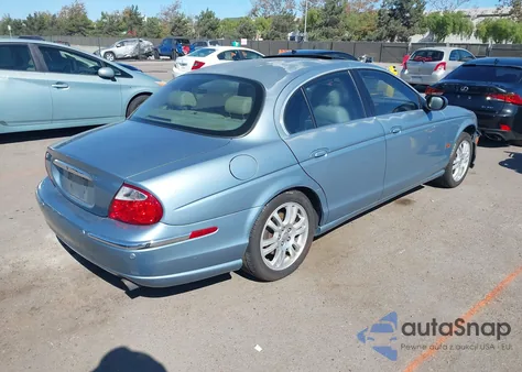 2003 Jaguar S-Type 4.2L V8 z USA, uszkodzony, nr VIN SAJEA01U93HM78669